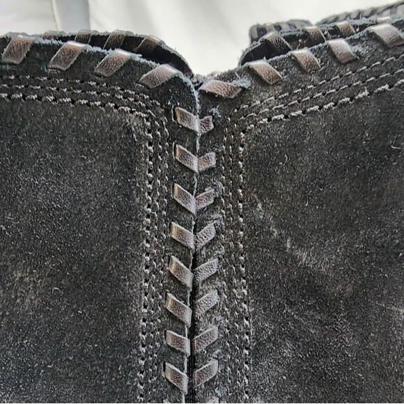 Sofft SF0006521 Wilton Black Suede Whip Stitched Heeled Bootie Size 7.5 - Picture 7 of 10